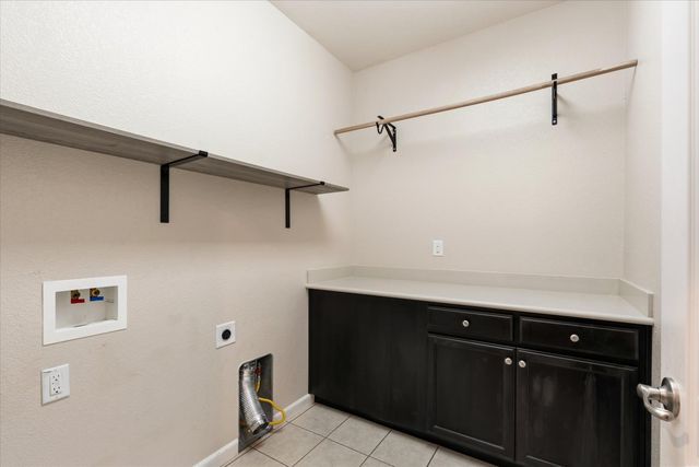 2218 Telegraph Hill Dr, Rocklin, CA 95765