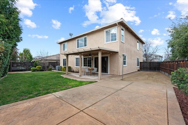 2218 Telegraph Hill Dr, Rocklin, CA 95765