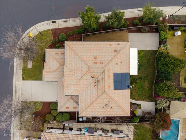 2218 Telegraph Hill Dr, Rocklin, CA 95765