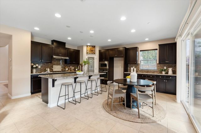 2218 Telegraph Hill Dr, Rocklin, CA 95765