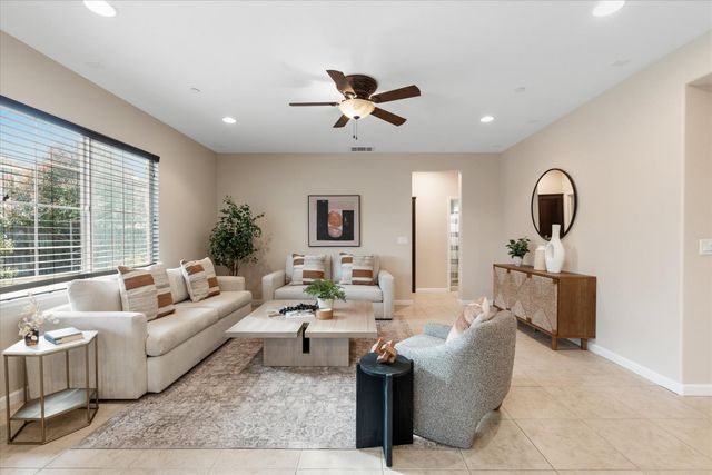 2218 Telegraph Hill Dr, Rocklin, CA 95765