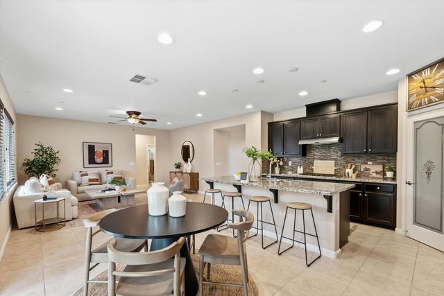 2218 Telegraph Hill Dr, Rocklin, CA 95765