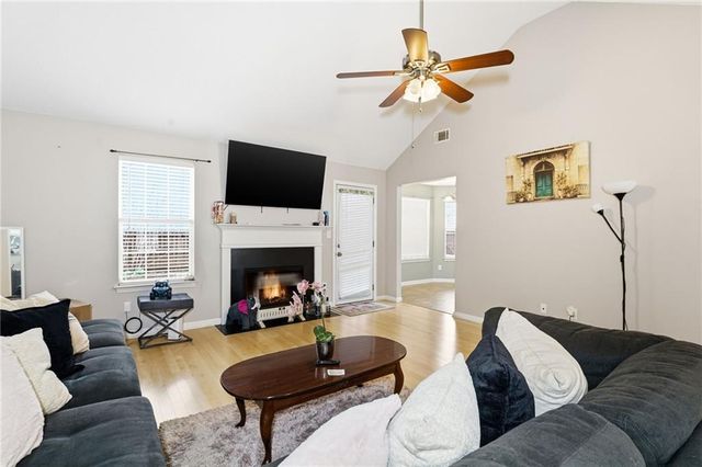 127 Legend Creek Drive, Canton, GA 30114