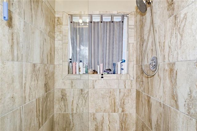 127 Legend Creek Drive, Canton, GA 30114