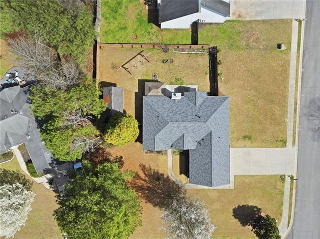 127 Legend Creek Drive, Canton, GA 30114