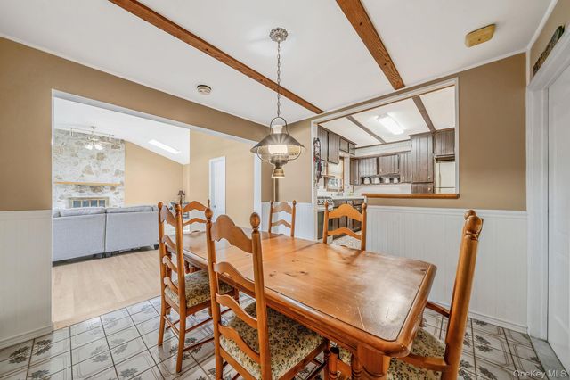 730 Spur Drive N, Bay Shore, NY 11706