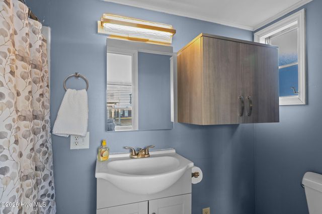 404 Dobbs Street, Atlantic Beach, NC 28512