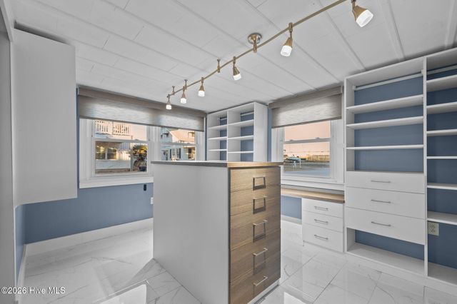 404 Dobbs Street, Atlantic Beach, NC 28512