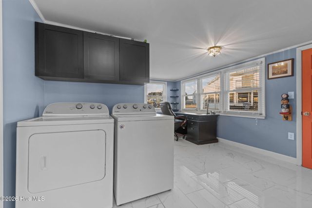 404 Dobbs Street, Atlantic Beach, NC 28512