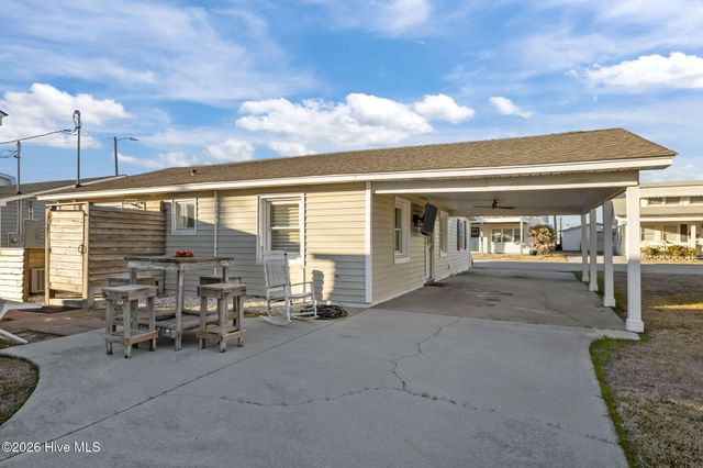 404 Dobbs Street, Atlantic Beach, NC 28512