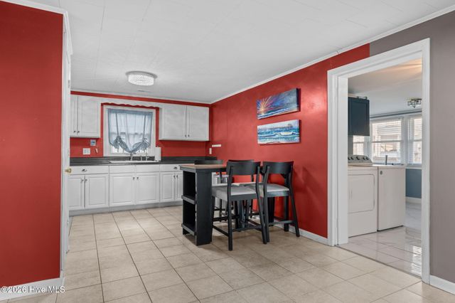 404 Dobbs Street, Atlantic Beach, NC 28512