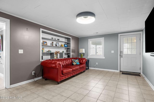 404 Dobbs Street, Atlantic Beach, NC 28512