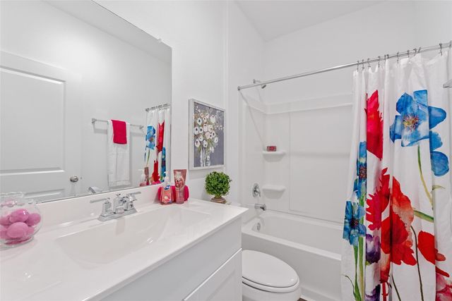 332 Appaloosa Drive, Alvin, TX 77511