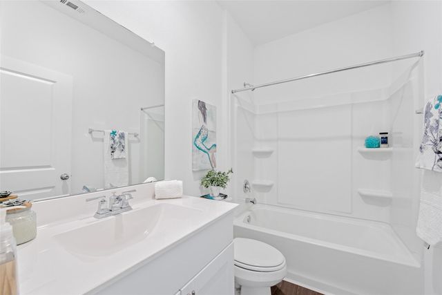 332 Appaloosa Drive, Alvin, TX 77511