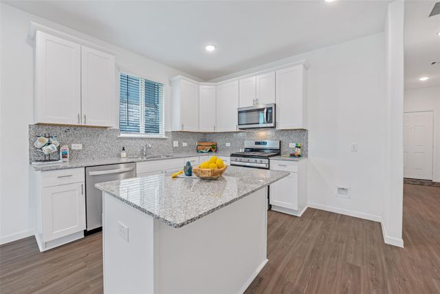 332 Appaloosa Drive, Alvin, TX 77511