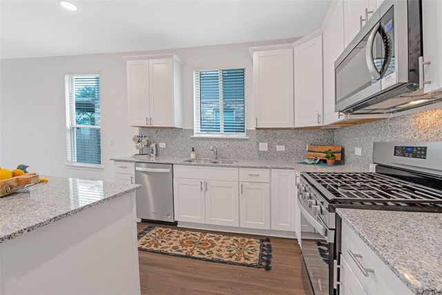 332 Appaloosa Drive, Alvin, TX 77511