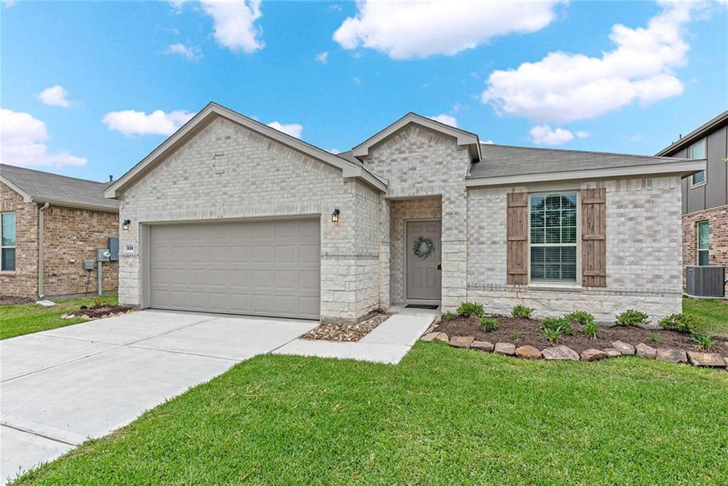 332 Appaloosa Drive, Alvin, TX 77511