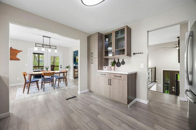 19031 Jordan Trail, Lakeville, MN 55044