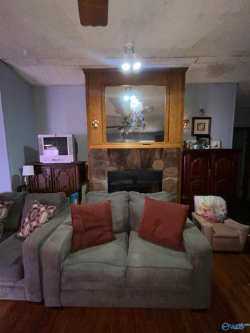 747 Walker Lane, New Market, AL 35761