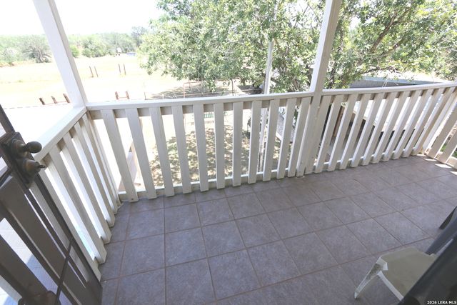 1657 County Road 124, Floresville, TX 78114