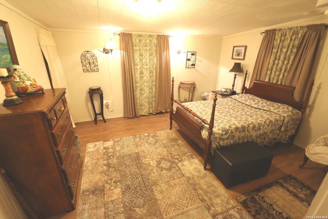 1657 County Road 124, Floresville, TX 78114