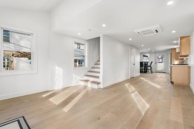 29 Thorwald Avenue, Hampton, NH 03842