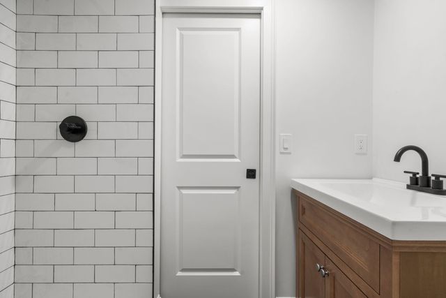 29 Thorwald Avenue, Hampton, NH 03842