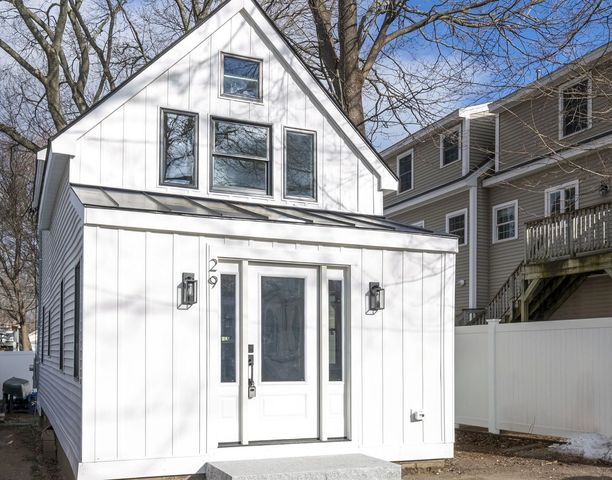 29 Thorwald Avenue, Hampton, NH 03842