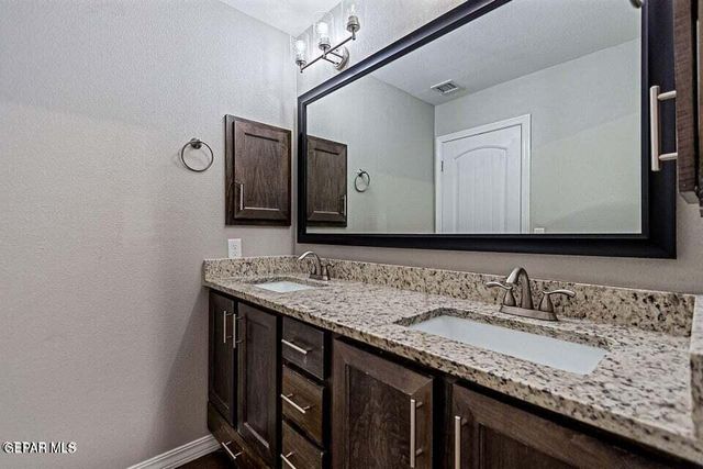 2600 SAMMY CERVANTES Street, El Paso, TX 79938