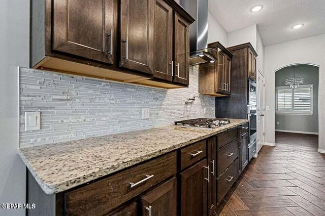 2600 SAMMY CERVANTES Street, El Paso, TX 79938