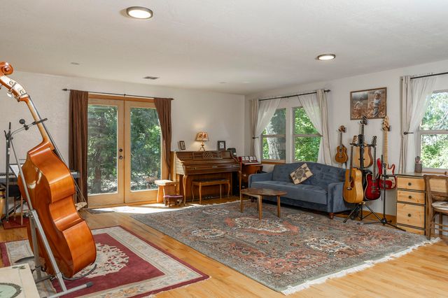2601 Sand Creek Road, Grants Pass, OR 97527