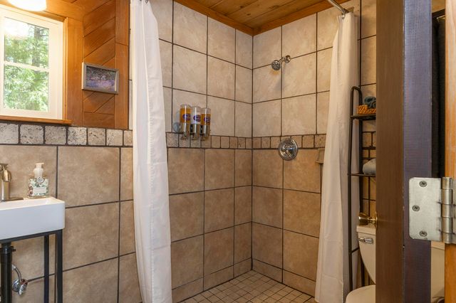 2601 Sand Creek Road, Grants Pass, OR 97527