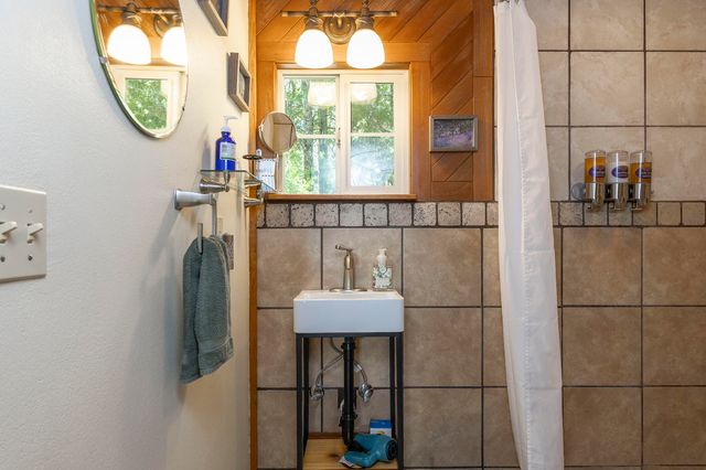 2601 Sand Creek Road, Grants Pass, OR 97527