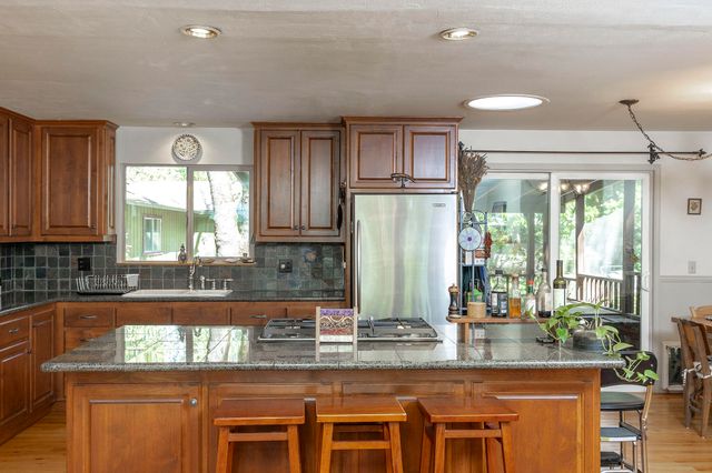 2601 Sand Creek Road, Grants Pass, OR 97527