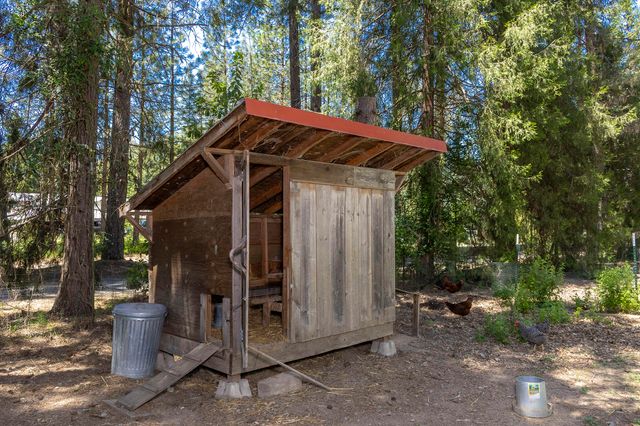 2601 Sand Creek Road, Grants Pass, OR 97527