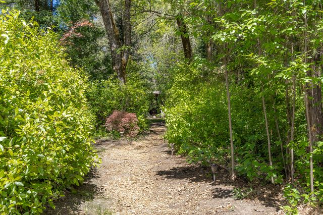 2601 Sand Creek Road, Grants Pass, OR 97527