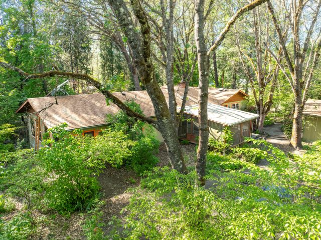 2601 Sand Creek Road, Grants Pass, OR 97527