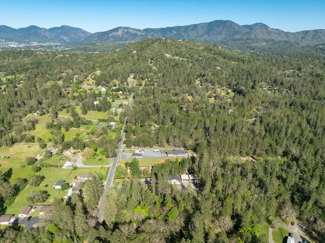 2601 Sand Creek Road, Grants Pass, OR 97527