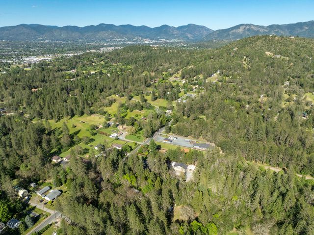 2601 Sand Creek Road, Grants Pass, OR 97527