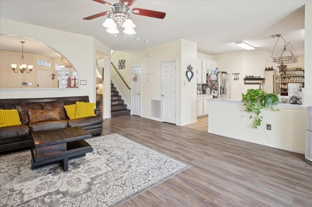 1104 Windhaven Circle, Lewisville, TX 75067