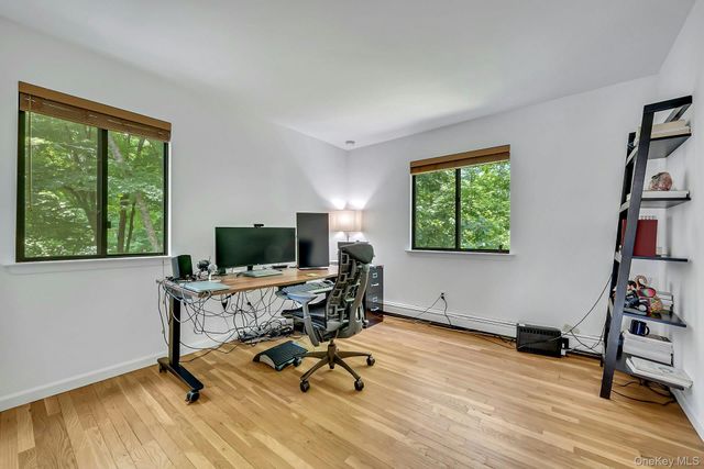 24 Anne Chambers Lane, Katonah, NY 10536
