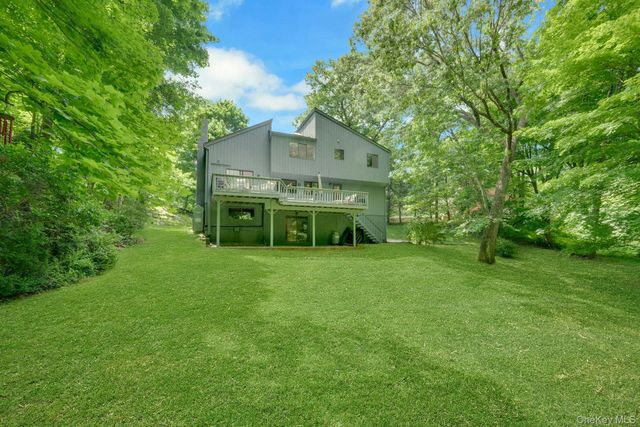 24 Anne Chambers Lane, Katonah, NY 10536