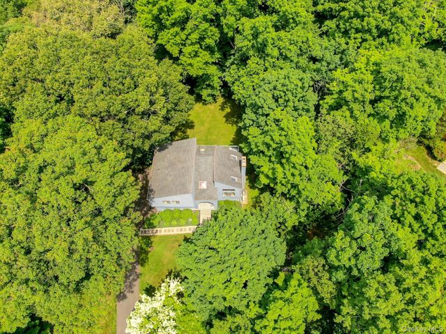 24 Anne Chambers Lane, Katonah, NY 10536