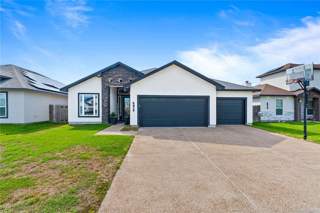 4217 Azali Dr, Corpus Christi, TX 78414 — photo 2
