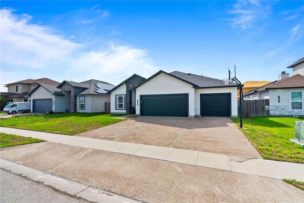 4217 Azali Dr, Corpus Christi, TX 78414 — photo 3