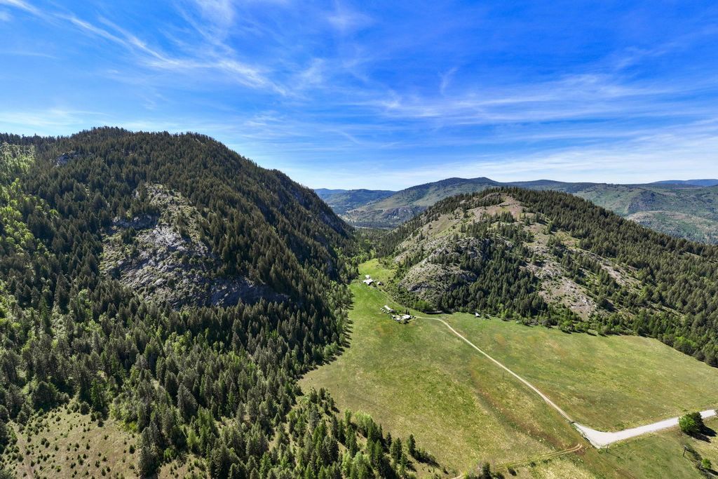 4345 Wilcox Rd, Northport, WA 99157 photo 2