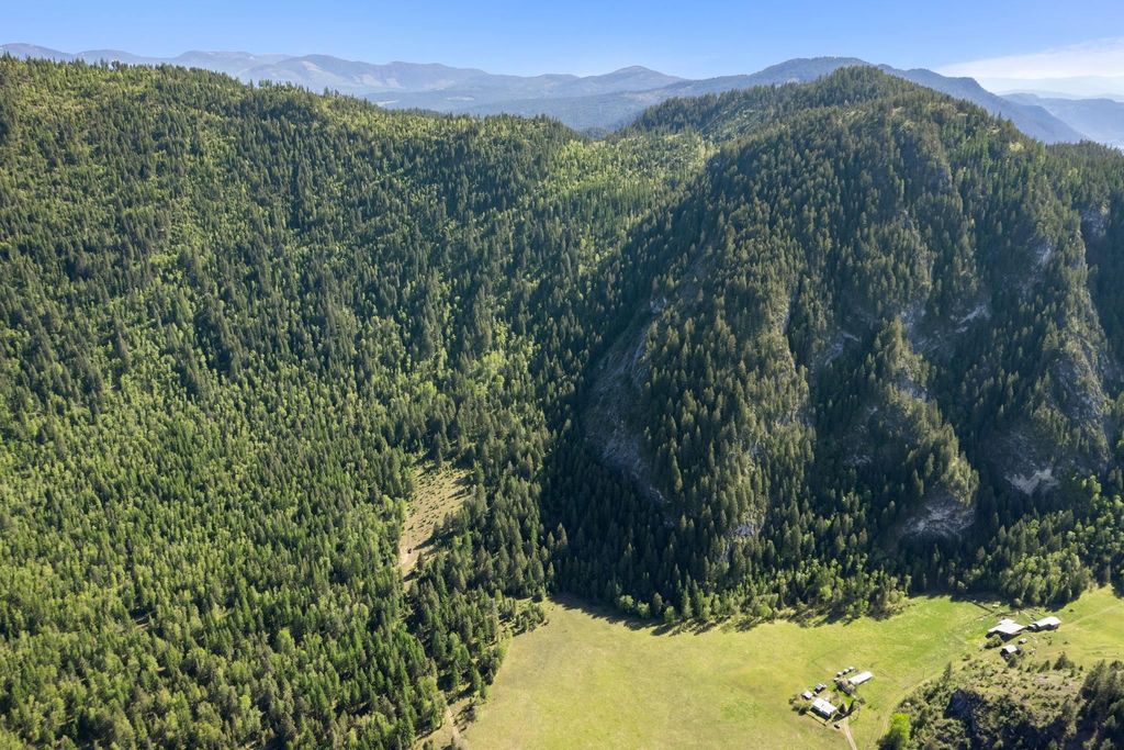 4345 Wilcox Rd, Northport, WA 99157 photo 5