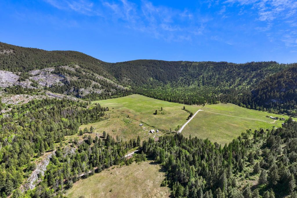 4345 Wilcox Rd, Northport, WA 99157 photo 8