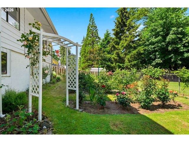 11312 Ne CONIFER Dr, Vancouver, WA 98662