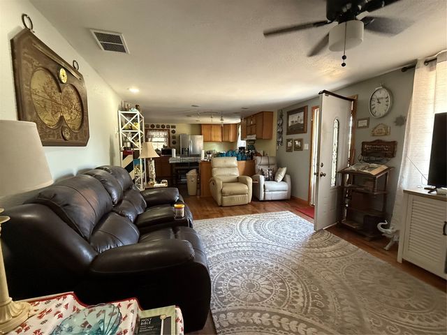 501 E Fitzgerald, Bangs, TX 76823